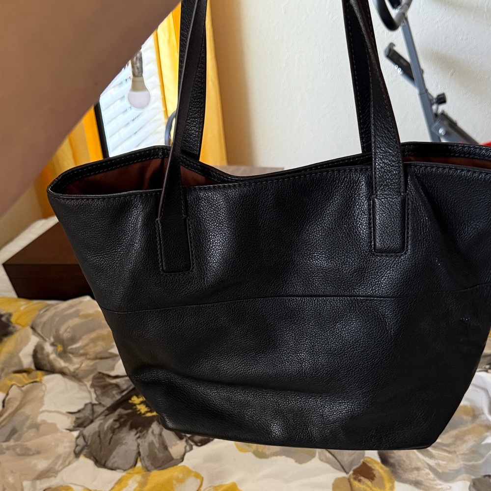 Fossil Black Pebbled Leather Tote - Picture 8 of 10